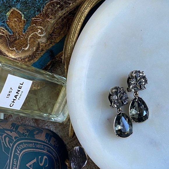 Vintage rhinestone clip on earrings Estate Jewelry - Picture 13 of 15